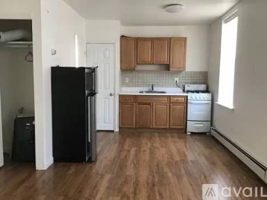 Main picture of 1444 Christian St