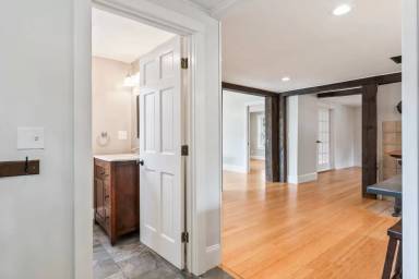 Main picture of 97 Meredith Way