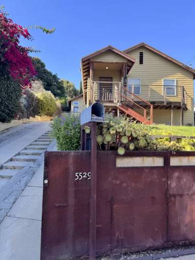 Main picture of 5529 Raber St