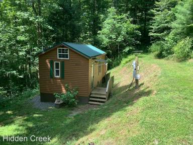 Main picture of 493 Rainbow Mountain Rd