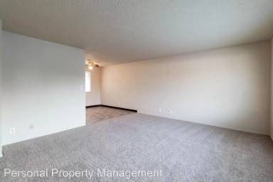 Main picture of 906 NE 86th St