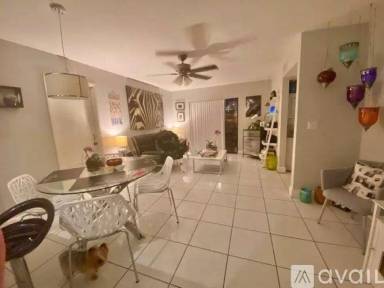 Main picture of 9728 Hammocks Blvd