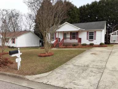 Main picture of 211 Carwen Ct