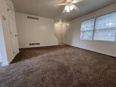 Main picture of 1443 N Willey St