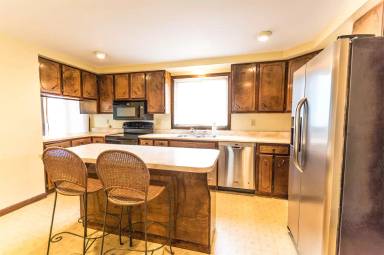 Main picture of 10 Cartier Street