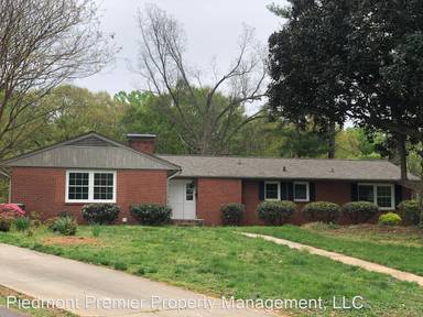 Main picture of 832 Camelot Ct