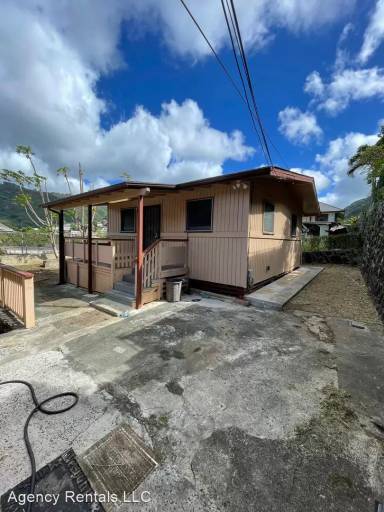 Main picture of 1570 Ahihi St