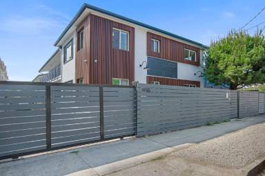 Main picture of 1155 N Madison Ave