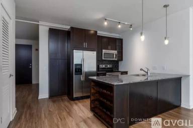Main picture of 400 N Wells St