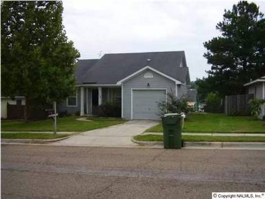 Main picture of 105 Oakline Dr