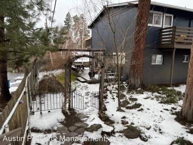 Main picture of 1825 NW 7th St