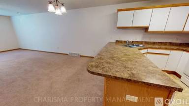 Main picture of 906 N Western Ave