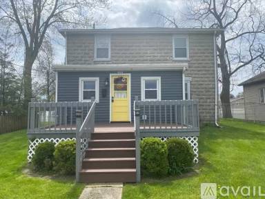 Main picture of 404 W Sophia St