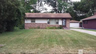 Main picture of 270 N Hemlock Ave
