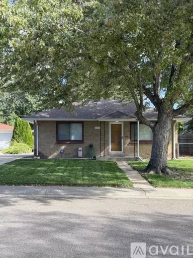 Main picture of 4858 Benton St