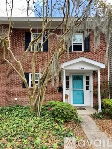 Main picture of 146 Heritage Cir