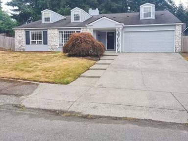 Main picture of 2407 169th Ave NE