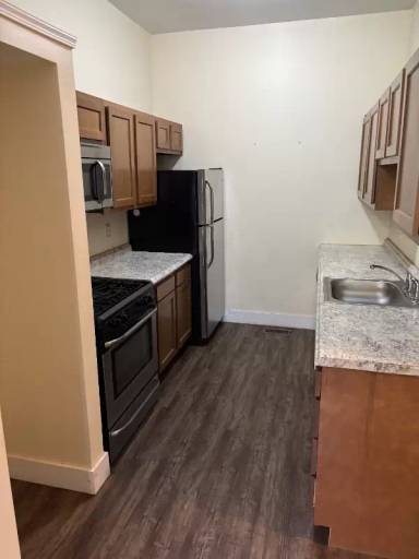 Main picture of 1818 Logan St