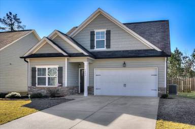 Main picture of 1935 Preservation Cir