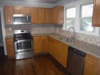 Main picture of 220 McGill Ave NW