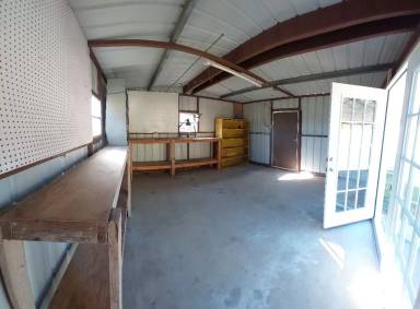 Main picture of 834 Highway 453