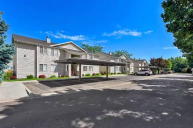 Main picture of Penn Station Apartments