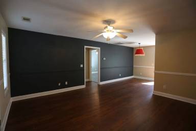 Main picture of 343 Longwood Dr