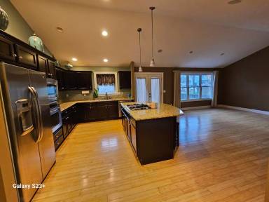 Main picture of 6169 Marteney Ave