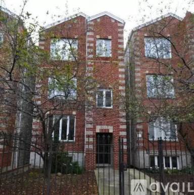 Main picture of 1443 W Walton St