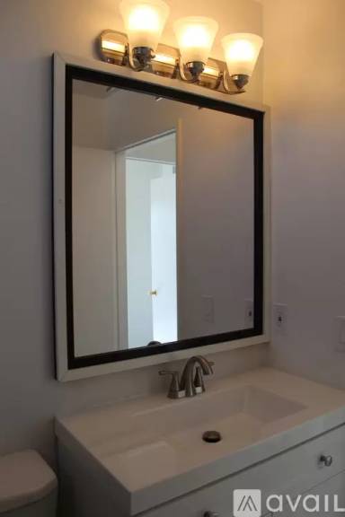 Main picture of 1444 W 227th St
