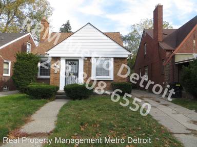 Main picture of 16892 Robson St