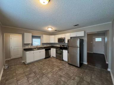 Main picture of 7391 Linda Lee Dr