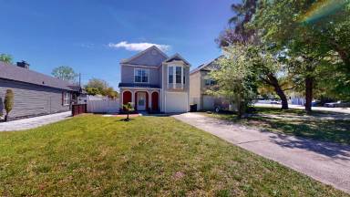 Main picture of 555 Staffordshire Dr