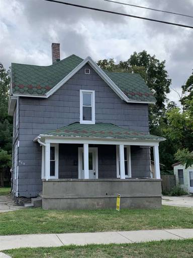 Main picture of 400 Carrier St NE