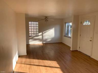 Main picture of 1023 Woodbine St