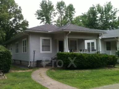 Main picture of 201 W Madison St