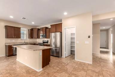 Main picture of 10218 W Puget Ave