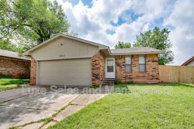 Main picture of 3916 SE 46th St