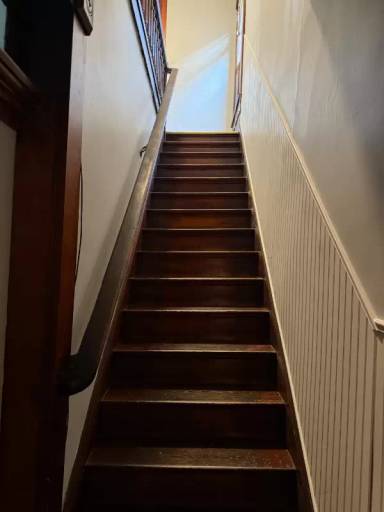 Main picture of 1603 E Oak St