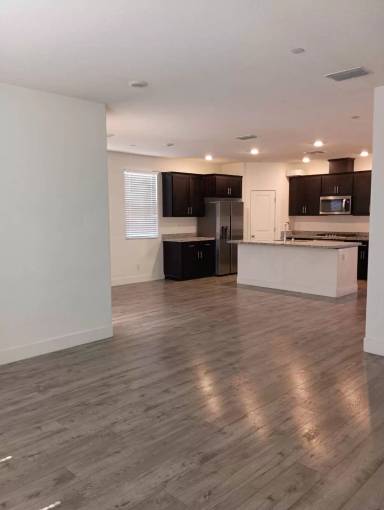 Main picture of 988 Osprey Dr