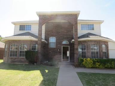 Main picture of 44 Hoylake Dr