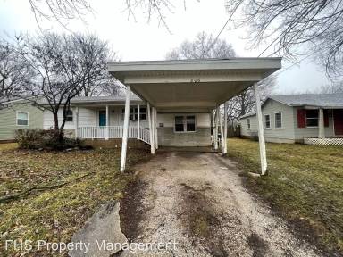 Main picture of 806 N Warren Ave