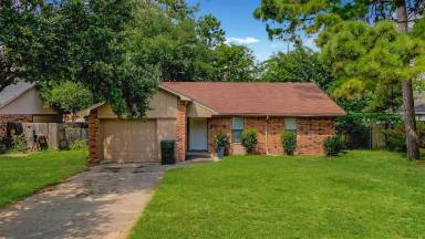 Main picture of 3211 Heatherwood Dr