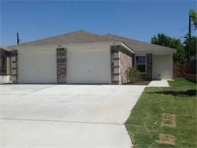 Main picture of 909 Rosewood Dr