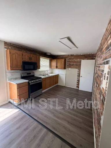 Main picture of 10557 Castle Dr