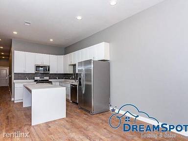 Main picture of 4710 S King Dr