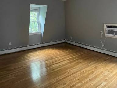 Main picture of 367 Angell St