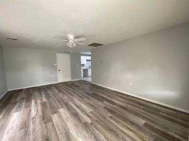 Main picture of 605 N Irwin St