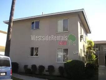 Main picture of 608 W Glenoaks Blvd