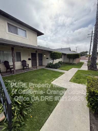Main picture of 16692 Goldenwest St
